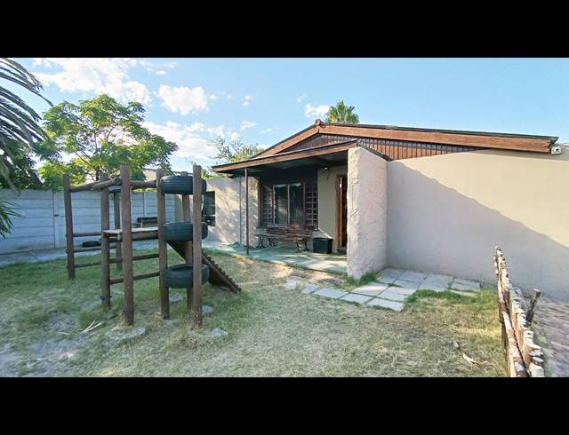3 BEDROOM FREESTANDING FOR SALE IN BOTHASIG